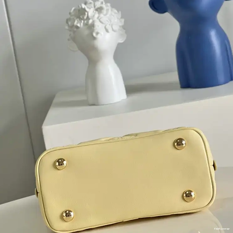 Fashionrepsfam ru 2206YA0021 LV Bag 0621